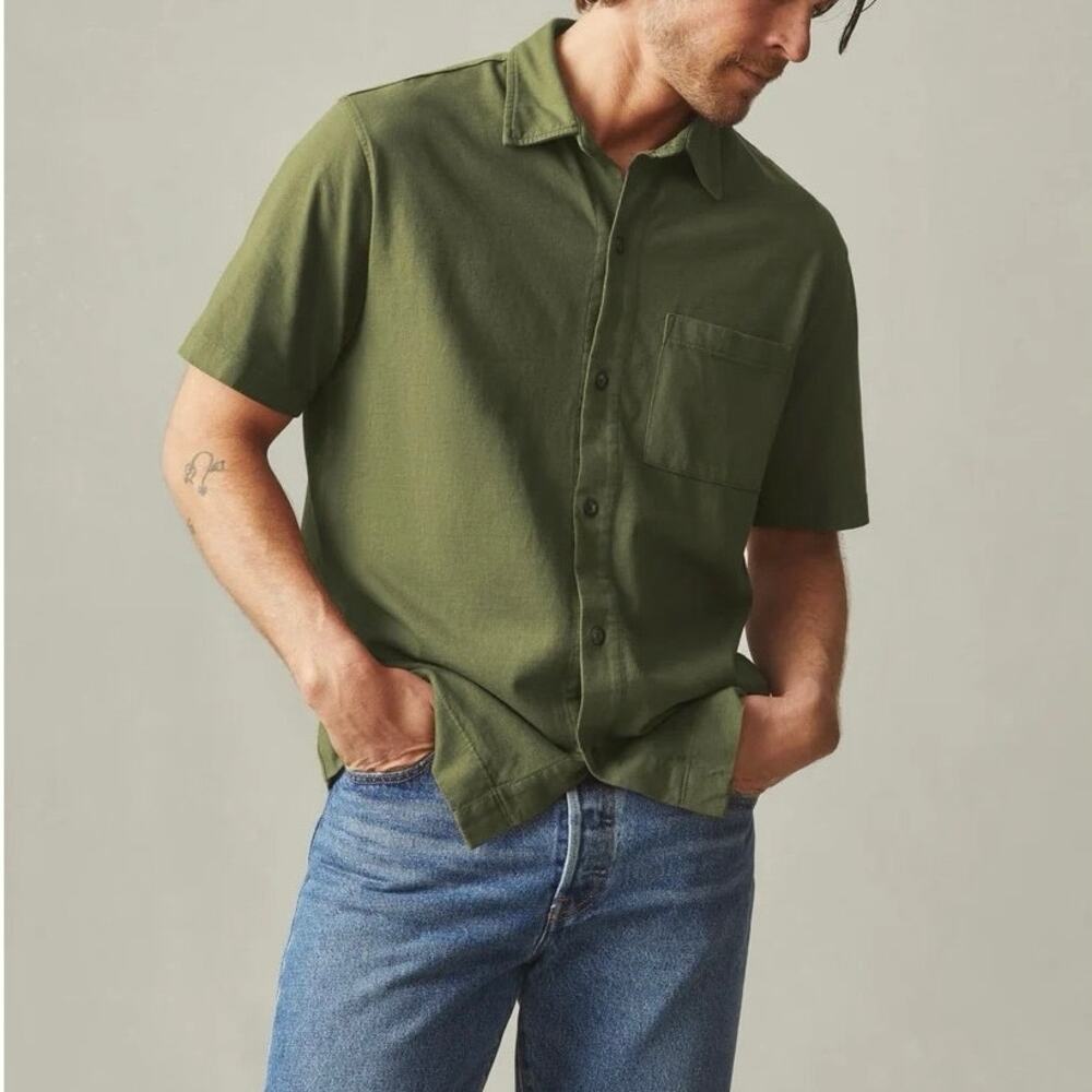 NWOT American Giant Men's Resort Shirt Button Up Short Sleeve Rifle Green Large